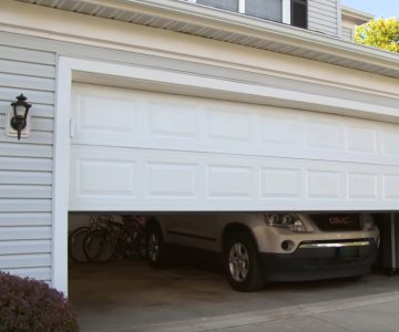 How To Maintain a Garage Door