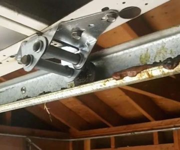 How to Remove Grease From Garage Door Tracks